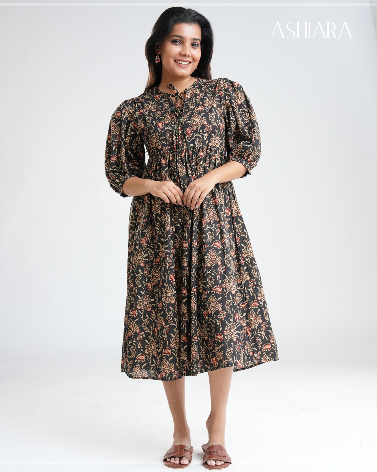 SARA MIDI DRESS - Black