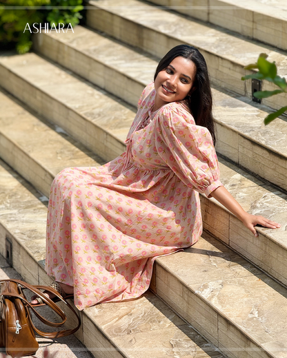 SARA MIDI DRESS -Peach