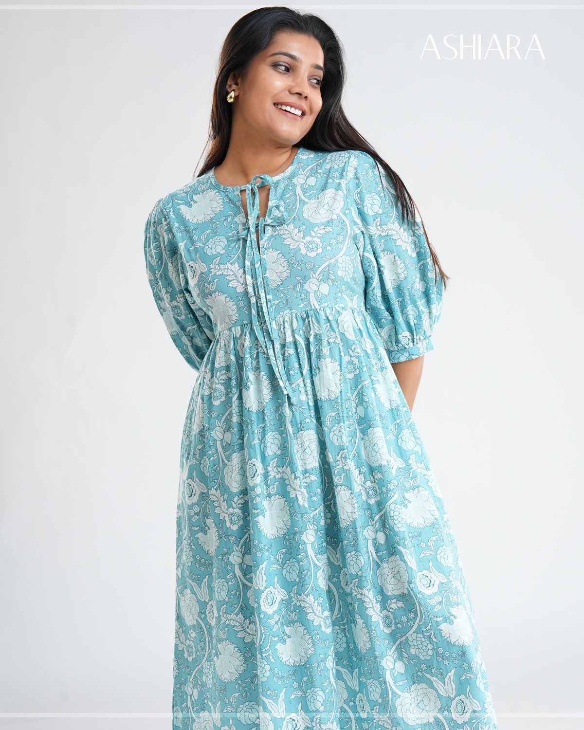 SARA MIDI DRESS - Light Blue