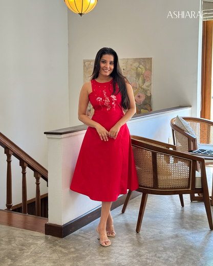 ASHIARA MAHREDI MIDI DRESS - Red