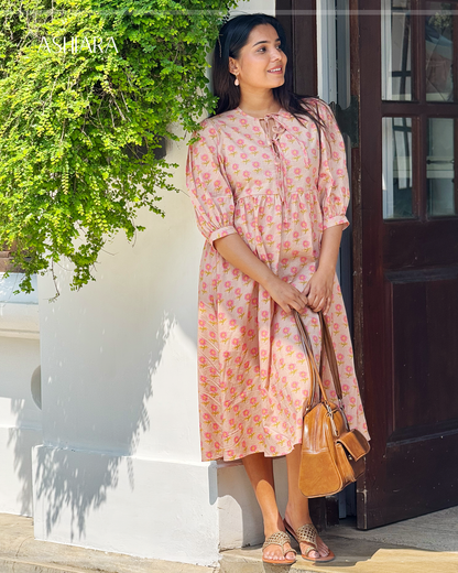 SARA MIDI DRESS -Peach