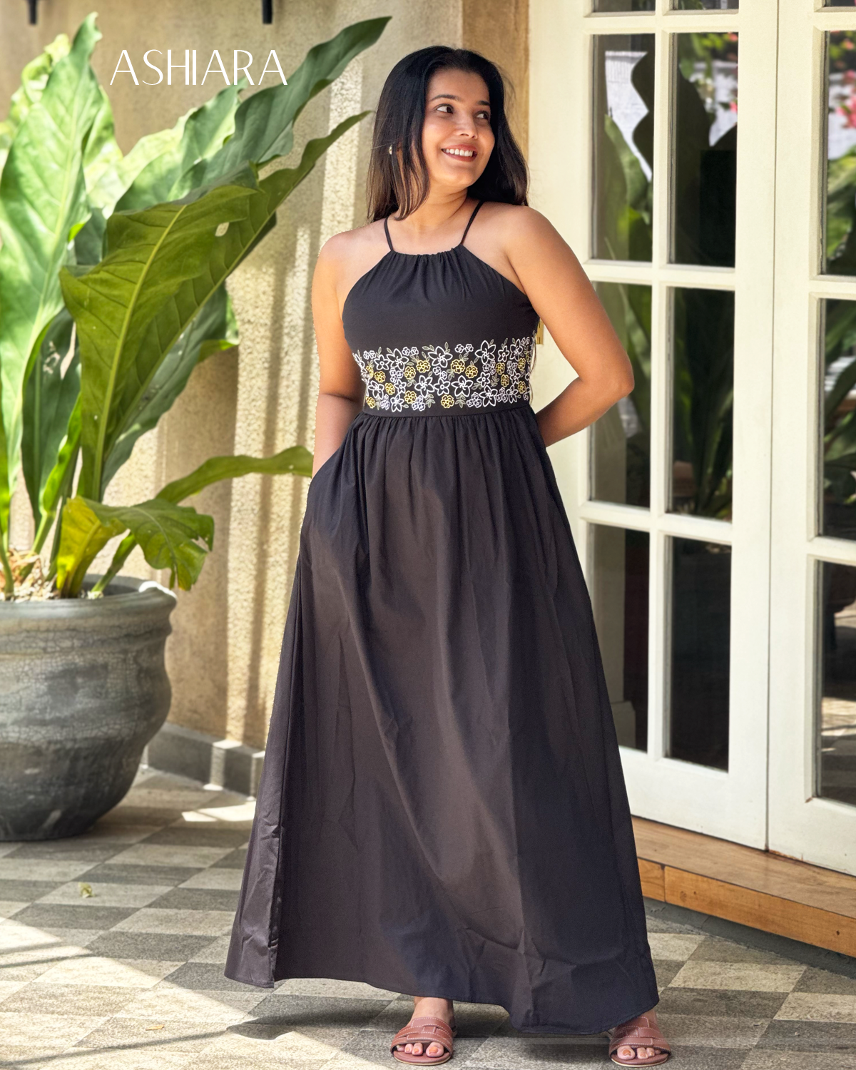 ELARA Embroidery Dress- Black