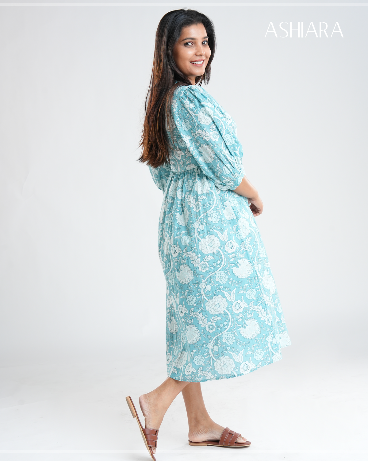 SARA MIDI DRESS - Light Blue