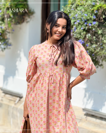 SARA MIDI DRESS -Peach