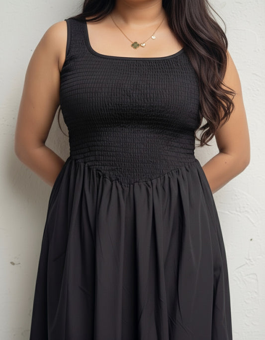Lunara Maxi dress-Black