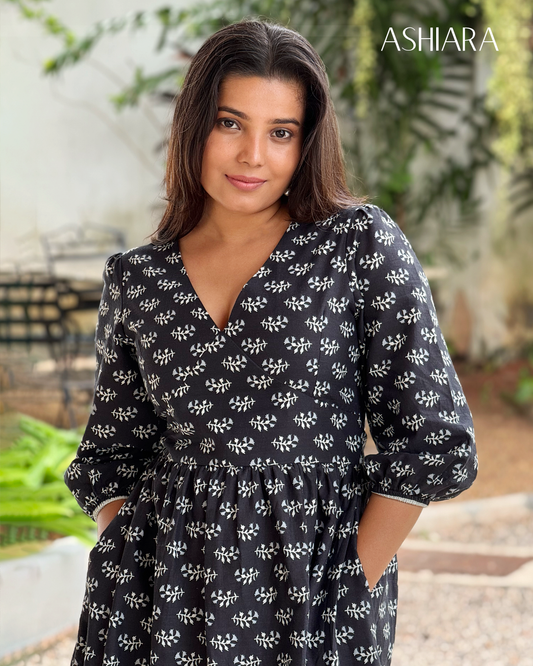 LE'LUSIA MIDI DRESS- Black