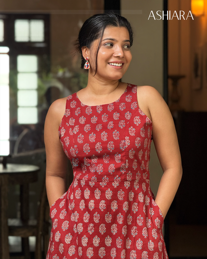 IRIS MIDI DRESS- Red